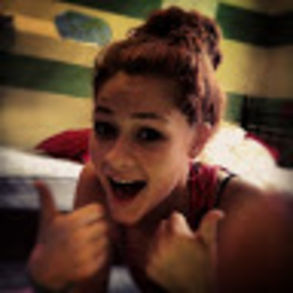 Meet your Posher, Karissa - Picture 1 of 1